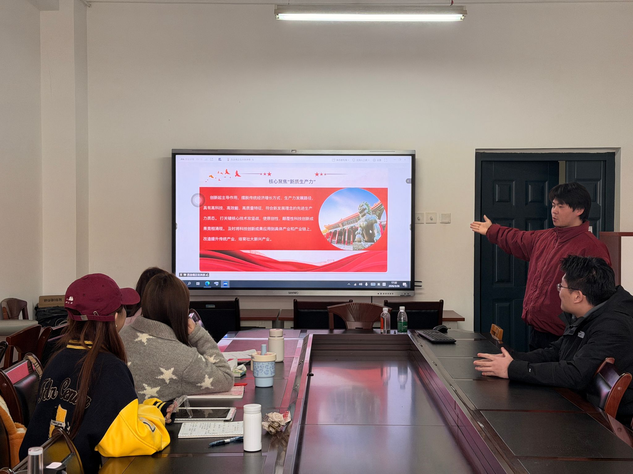 10b47101e29a06465d37bf9070d2b7bd